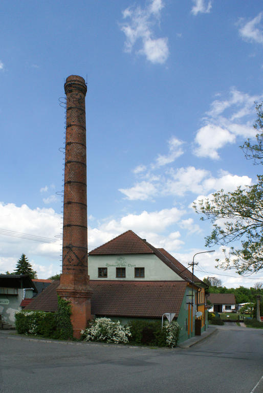 Pivovarsky Dvur Lipan Tyn nad Vltavou Exterior photo