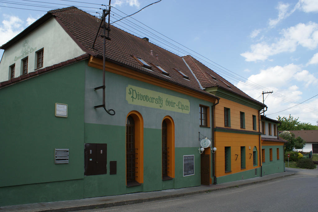 Pivovarsky Dvur Lipan Tyn nad Vltavou Exterior photo